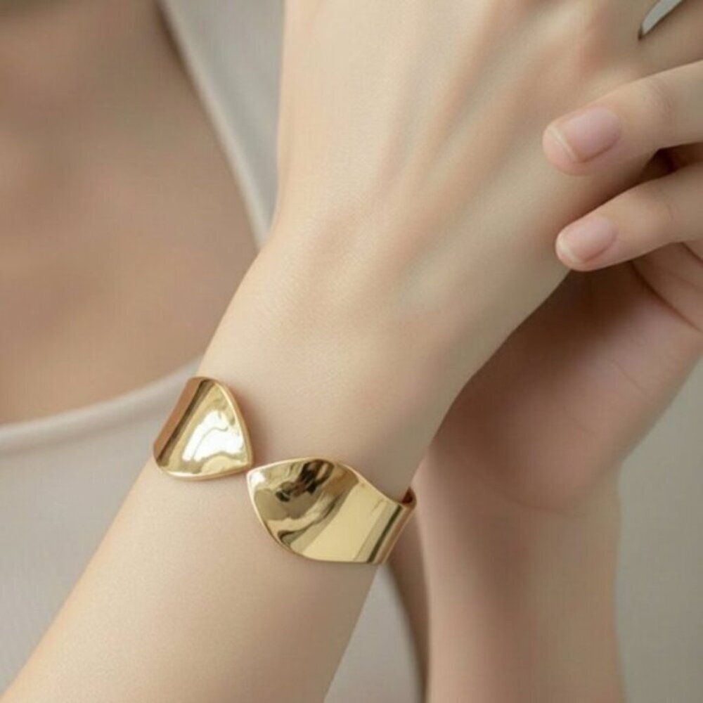 Vintage Chunky Wide Stainless Steel Waterproof 18k Gold Plated Bracelet Bangle
